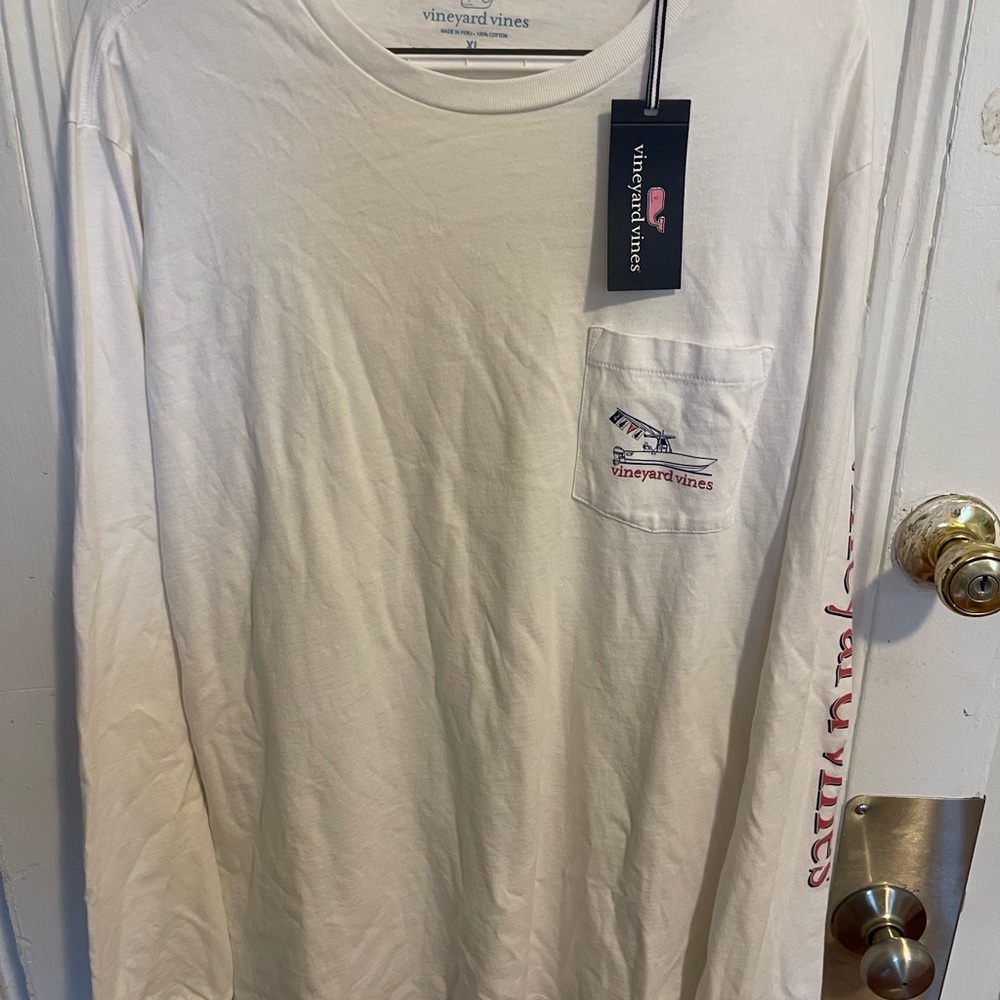 NWT Vineyard Vines Men’s XL Long Sleeve Tee